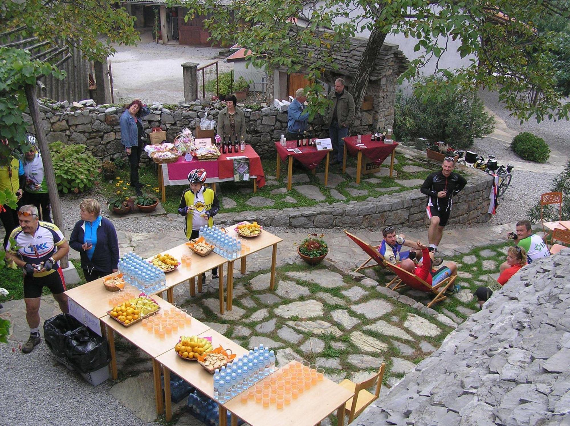 Pliskovica Youth Hostel Ngoại thất bức ảnh