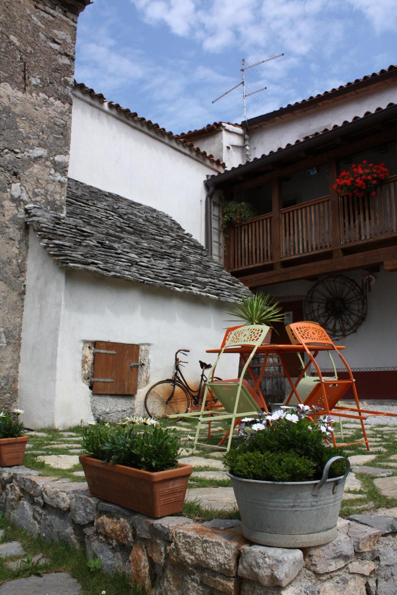 Pliskovica Youth Hostel Ngoại thất bức ảnh